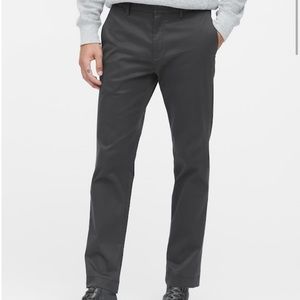 Banana Republic Charcoal Gray Men’s Chinos 👖
